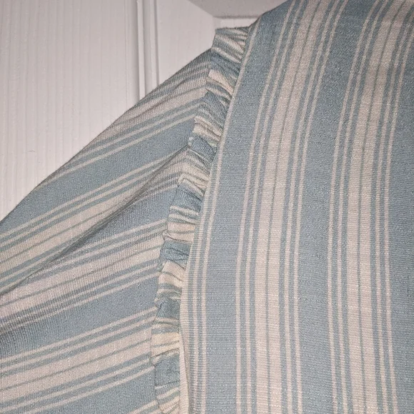 Lauren Conrad Short Bell Sleeve Top Size XL - Picture 6 of 12